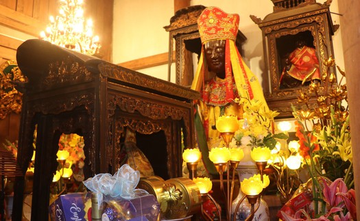 Độc đáo bảo vật quốc gia Tượng Phật bằng gỗ Mẫu Man Nương