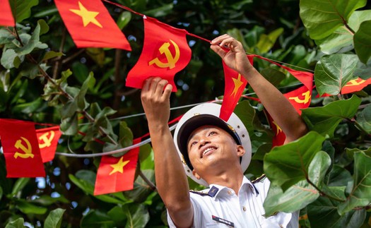 Vui Tết ở Trường Sa