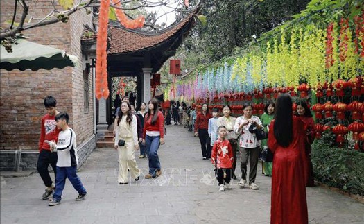 Mùng 3 Tết, Bắc Bộ tiếp tục rét, Nam Bộ có nơi nắng nóng