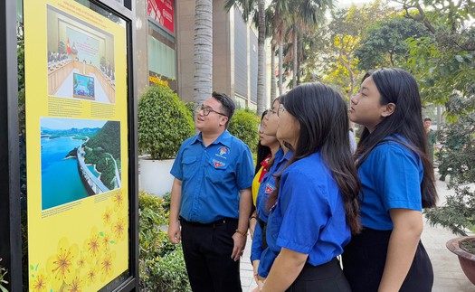 96 năm thành lập Đảng: Triển lãm ảnh “Dân tộc anh hùng, Đảng quang vinh, Bác Hồ vĩ đại”