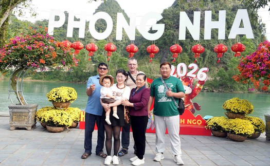 Đón vận may đầu năm giữa kỳ quan Phong Nha - Kẻ Bàng