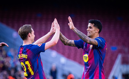 Barcelona thắng thuyết phục Levante, đòi lại ngôi đầu từ tay Real Madrid