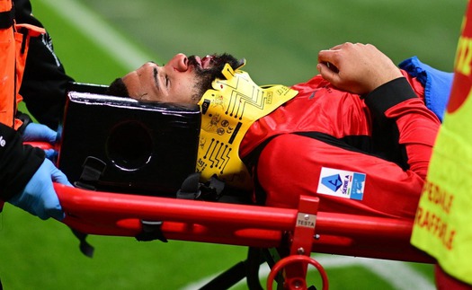 Cựu sao Chelsea nhập viện vì chấn thương đầu nghiêm trọng ở Serie A