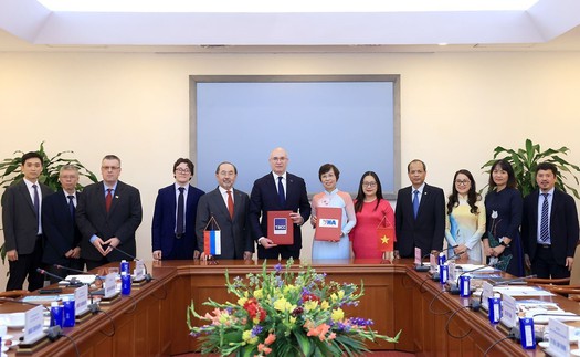 Hội đàm giữa Tổng giám đốc TTXVN và Tổng giám đốc Hãng thông tấn TASS