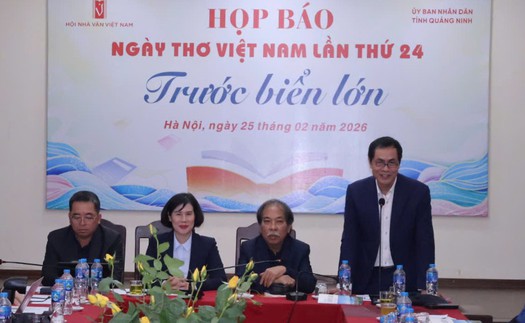 Thi ca cất lên từ khát vọng "Trước biển lớn"