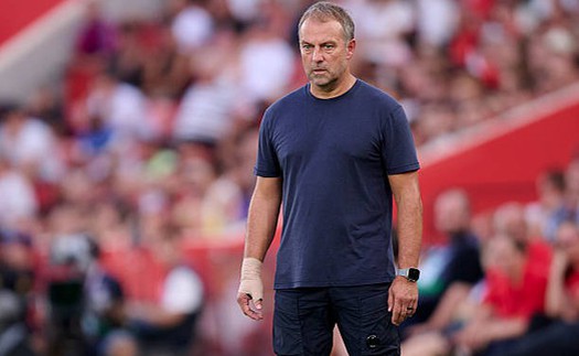 Hansi Flick gia nhập ‘ngôi đền’ những HLV huyền thoại của Barcelona