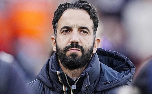 Xác định số tiền MU bồi thường cho HLV Amorim