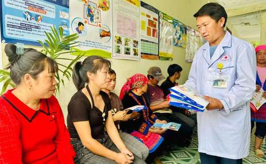 Ngày Thầy thuốc Việt Nam 27/2: Hướng tới tầm nhìn toàn diện trong chăm sóc sức khỏe bà mẹ, trẻ em