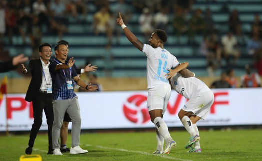 HLV Vũ Hồng Việt giúp Xuân Son 'hồi sinh'?