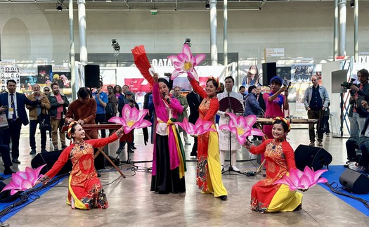 Xây dựng bộ nhận diện hình ảnh quốc gia Việt Nam