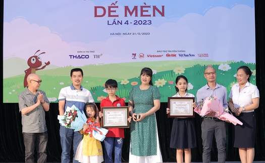 Từ "só" Hoa Muồng Vàng nhìn ra thế giới rộng lớn