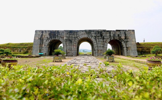 Miễn phí tham quan Di sản Thành Nhà Hồ và Di tích quốc gia đặc biệt Lam Kinh dịp Tết