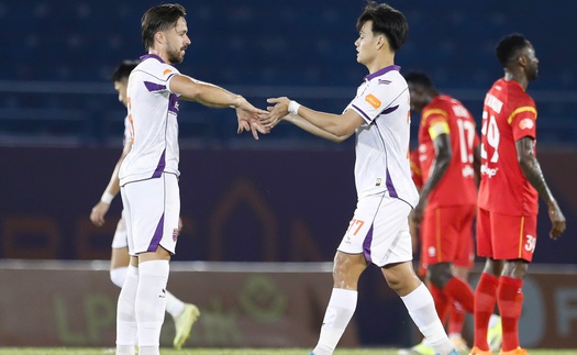 Tấn Tài tỏa sáng vẫn không thể giúp Becamex TPHCM có điểm 