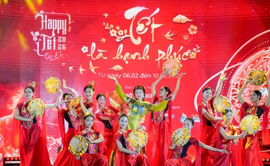 Khai mạc "Happy Tết 2026": Trải nghiệm nét văn hóa truyền thống tại Hoàng thành Thăng Long