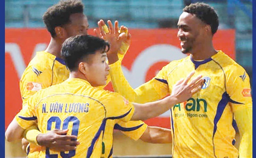 Ngoại binh tỏa sáng, SLNA bất ngờ thắng đậm chủ nhà Thể Công-Viettel ở V-League
