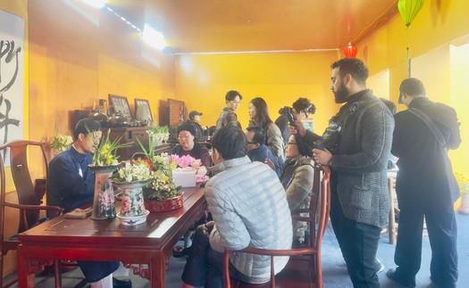 Hà Nội rộn ràng sắc xuân trong chương trình Happy Tết 2026