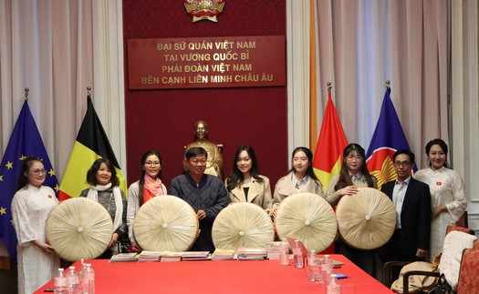 Lan tỏa giá trị văn hóa Việt, thắt chặt nghĩa tình với kiều bào tại Vương quốc Bỉ