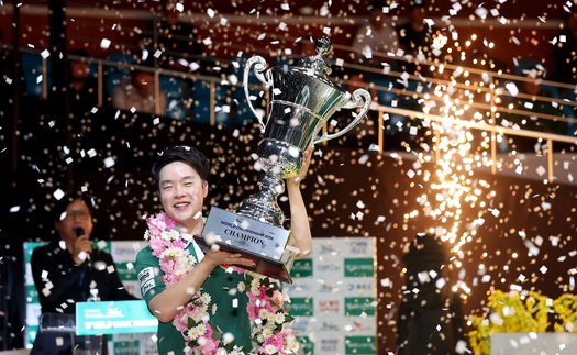 Thần đồng 18 tuổi lập kỷ lục vô địch billiards trẻ nhất, nhận tiền thưởng hơn 3,5 tỷ đồng