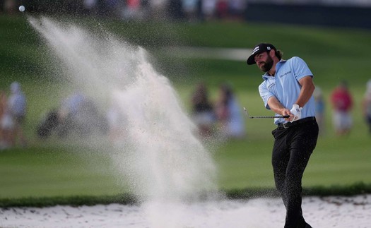 Golfer nhận hơn 118 tỷ đồng tiền thưởng nhờ cú đánh để đời