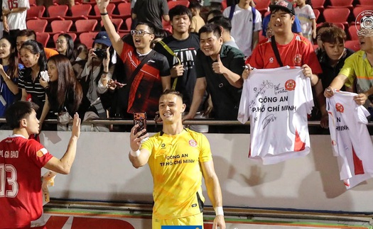 Thủ môn Lê Giang trấn an bản thân