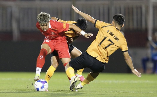 Cầu thủ Việt kiều Khoa Ngô chưa thể khoác áo đội tuyển Việt Nam