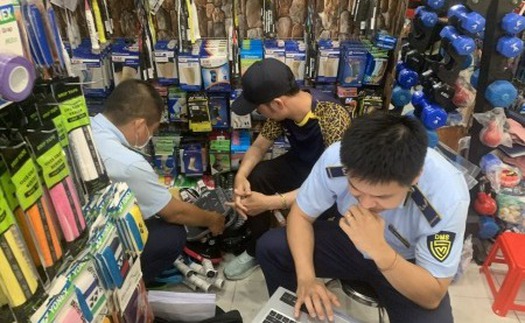 2.000 lõi vợt pickleball không rõ nguồn gốc bị cơ quan chức năng phát hiện và niêm phong