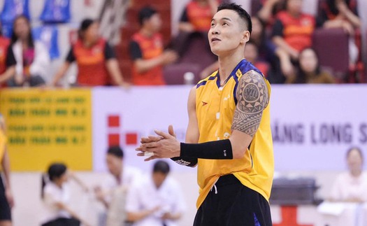 Tin nóng thể thao tối 21/3: Ngoại binh cao hơn 1,9m gây sốt tại Cúp Hoa Lư; Argentina được tuyên bố vô địch