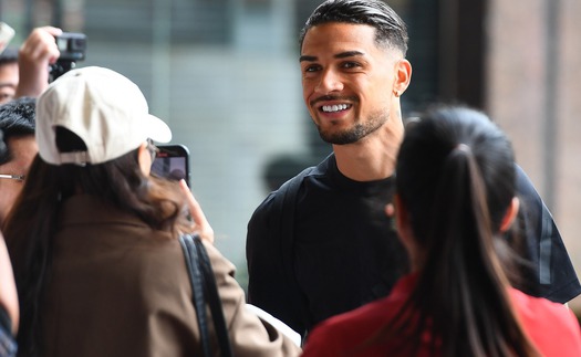 Hoàng Hên bồi hồi xúc động trong ngày đầu tập trung đội tuyển Việt Nam