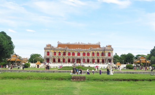 Khởi quay phim "Hoàng hậu cuối cùng" lấy cảm hứng từ Hoàng hậu Nam Phương