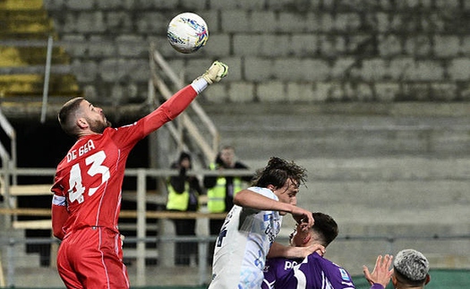 De Gea khiến đội đầu bảng Serie A không giành được chiến thắng