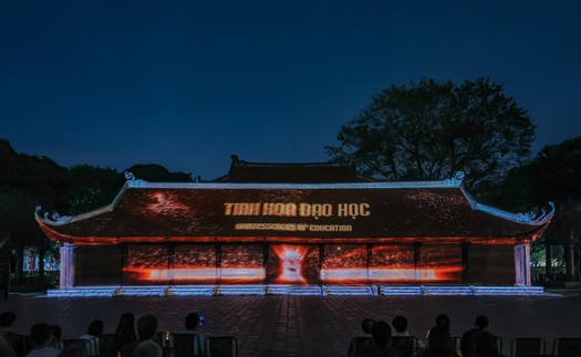 Trải nghiệm tour đêm Văn Miếu Quốc Tử Giám: Đánh thức di sản bằng công nghệ số