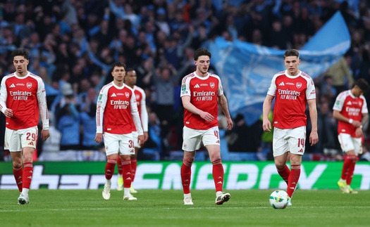 Bóng ma tháng Tư lại ám ảnh Arsenal