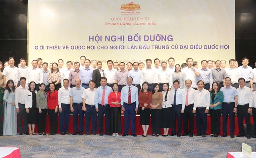 Bồi dưỡng, giới thiệu về Quốc hội cho người lần đầu trúng cử đại biểu Quốc hội