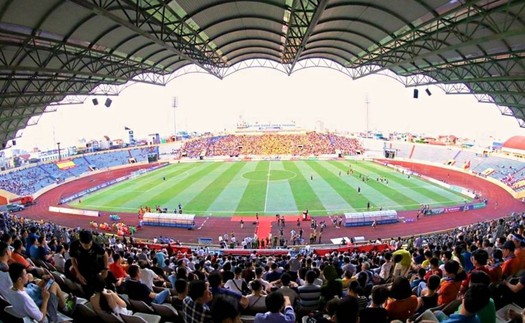 Từ cầu thủ mang số áo 80 tới những 'sân khấu thể thao' được thay áo mới