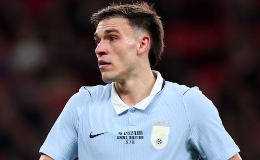 Hy hữu: Sao MU thoát thẻ đỏ dù nhận 2 thẻ vàng, trọng tài sau trận thông báo "xóa thẻ"