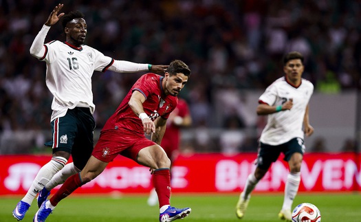 Không Ronaldo, Bồ Đào Nha 'thiếu 20 mét'