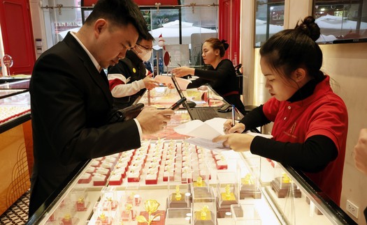 Giá vàng sáng 30/3 giảm 1,4 triệu đồng/lượng