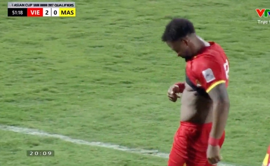 Vì sao Xuân Son chỉ tay vào bụng khi ăn mừng bàn thắng vào lưới Malaysia?