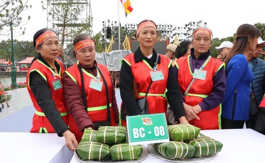 Sôi nổi hội thi bánh chưng, bánh giầy