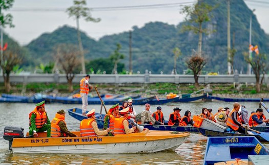 Kiểm soát giao thông từ bãi xe đến Suối Yến mùa Lễ hội Chùa Hương