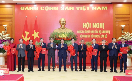 Hội nghị công bố Quyết định của Bộ Chính trị về công tác tổ chức và cán bộ của 5 cơ quan