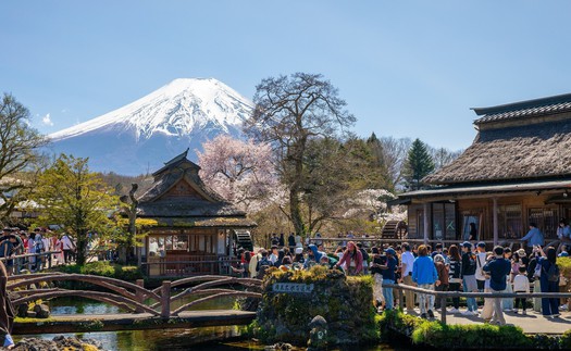 Vẻ đẹp cổ tích của Oshino Hakkai - ngôi làng cổ dưới chân núi Phú Sĩ, Nhật Bản