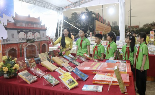 Nhân lên tình yêu với sách