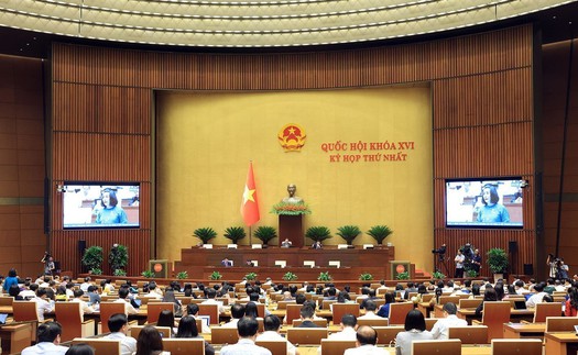 Quốc hội thảo luận giải pháp thực hiện mục tiêu tăng trưởng "2 con số"
