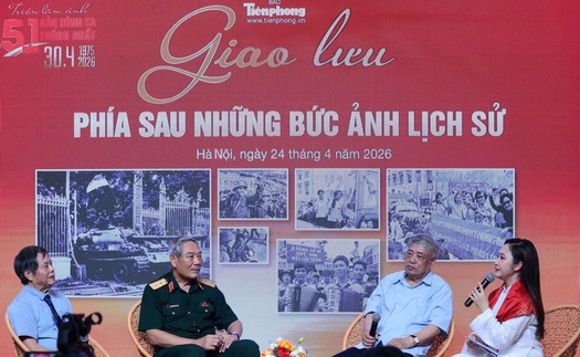 Hành trình cảm xúc qua triển lãm ảnh "51 năm - Bản hùng ca thống nhất"