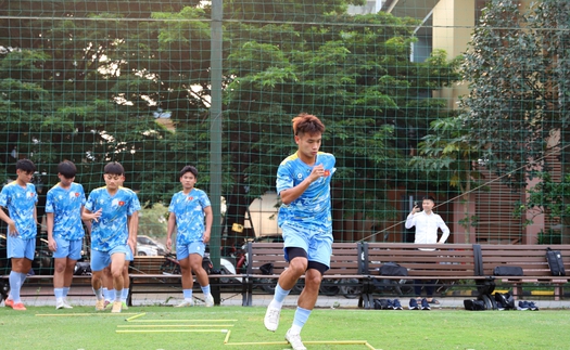 Tin nóng bóng đá Việt hôm nay 28/4: U17 Việt Nam tập sớm trước VCK U17 châu Á; SLNA thiếu kinh phí