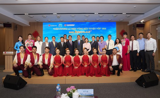 Thúc đẩy hợp tác du lịch Việt Nam - Trung Quốc qua chương trình quảng bá du lịch Tân Cương