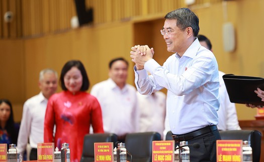 Thủ tướng Lê Minh Hưng tiếp xúc cử tri thành phố Hải Phòng