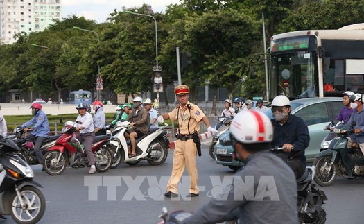 Cảnh sát giao thông Hà Nội “trực chiến” 24/24 giờ, bảo đảm giao thông thông suốt dịp nghỉ lễ 30/4 - 1/5