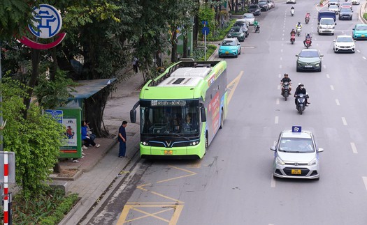 Hà Nội đặt mục tiêu 30% đi lại bằng phương tiện công cộng để giảm ùn tắc